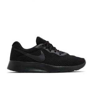 Nike Tanjun Women’s Black Sneakers - Size US 7.5